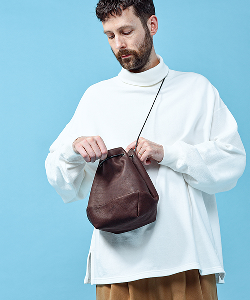 MR.OLIVE E.O.I / WATERPROOF WASHABLE LEATHER 2WAY DRAWSTRING POUCH 